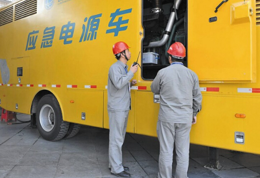 乐都如何清理被灰尘覆盖的机油散热器？