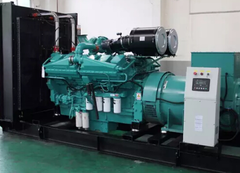 乐都发电机如何选择合适的除垢剂来清洗水冷式机油散热器？